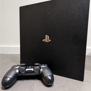 Great deal/ PlayStation 4 PRO 1TB 4K HDR compatible.